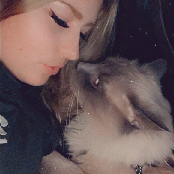 Meet your Posher, Ashley - Picture 7 of 15